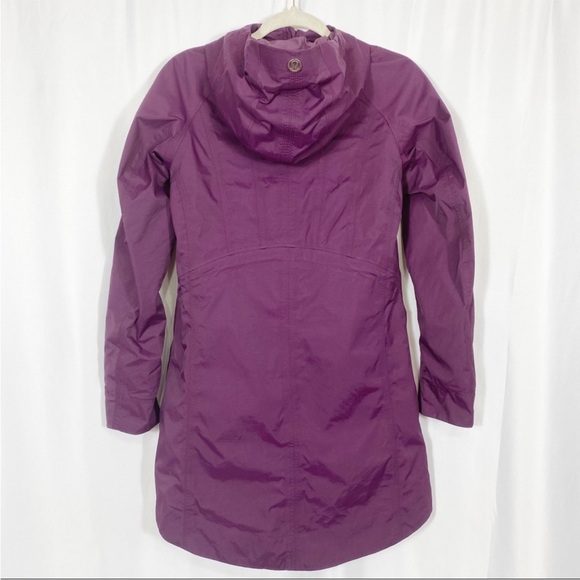 Lululemon Right As Rain Jacket: Plum . Perfect used condition. Size 6. - Picture 7 of 9